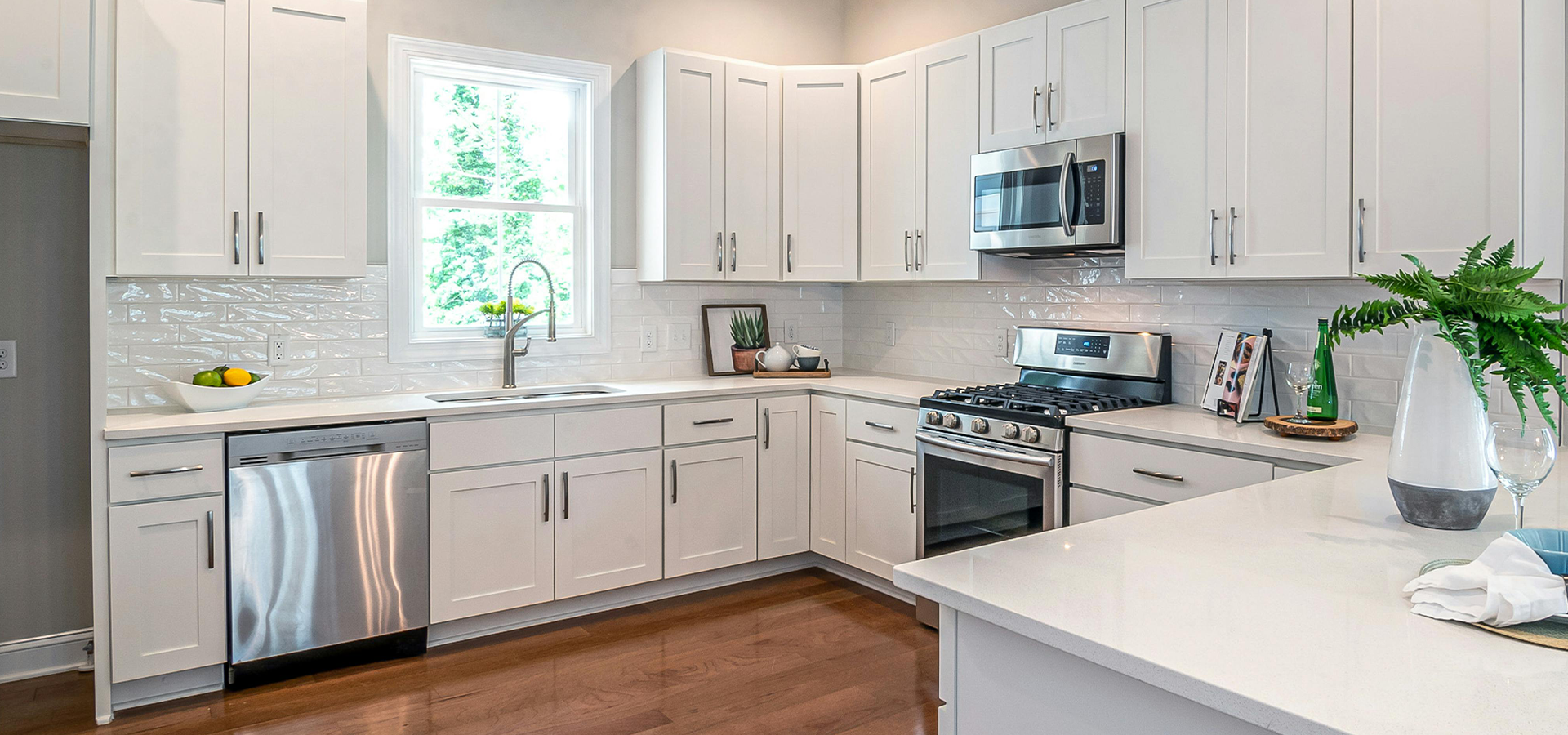 slider image slider_item_qjJKJX